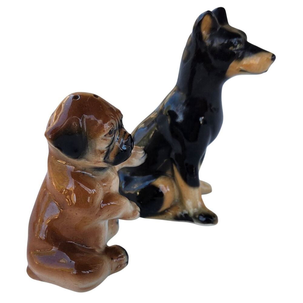 Vintage 1950s Made in Japan Dog Salt & Pepper Shakers | Doberman & Pug | MCM - Picture 4 of 8
